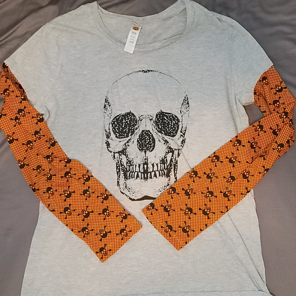 Junior Girls XL Bejeweled Skull shirt